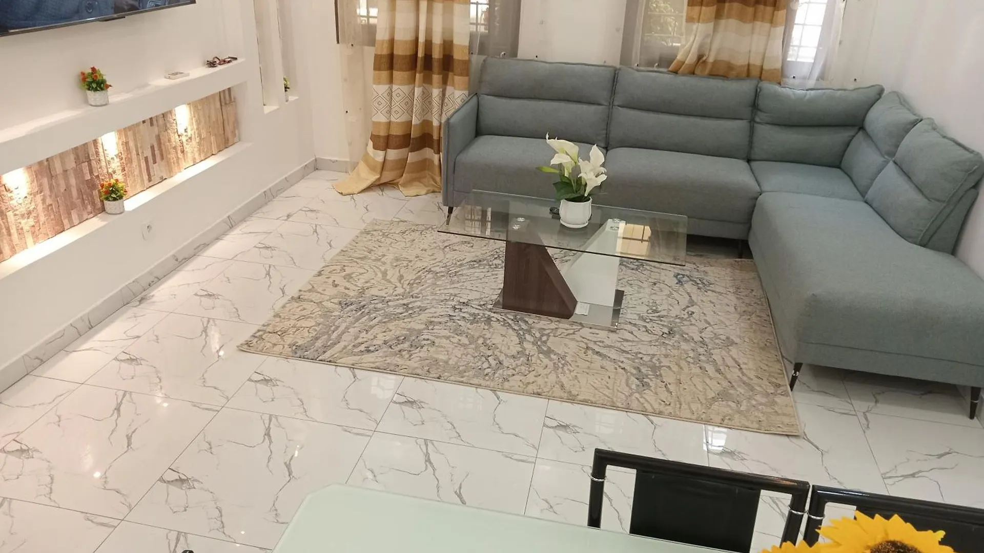 Residence Tag Dakar 0*,  Senegal